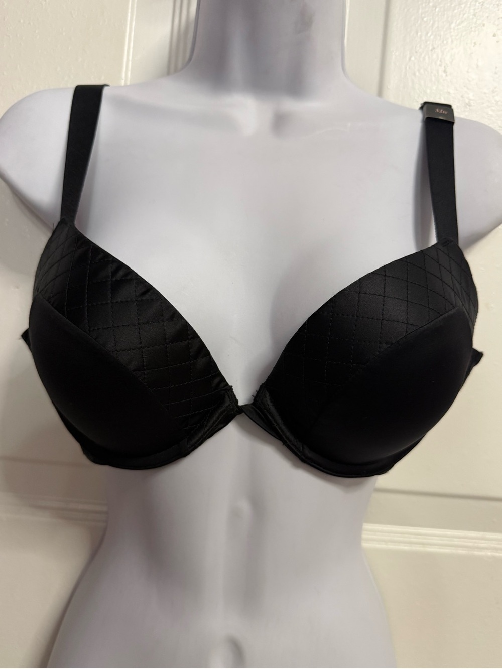 Victoria's Secret Black Quilted Push-Up Bra
